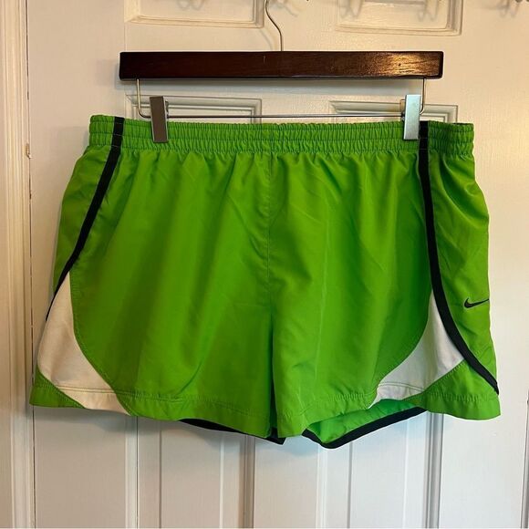 Nike Green and White Women's Shorts - Picture 1 of 6